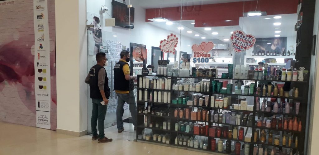 Se mantienen operativos sanitarios contra covid-19 en comercios de Tapachula