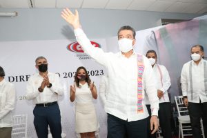 Asiste Rutilio Escandón a toma de protesta del nuevo Comité Directivo de la CMIC Chiapas