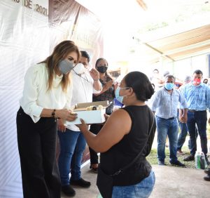 Ayuntamiento de Tapachula entrega apoyos "Por un campo sustentable" en Cantón Providencia