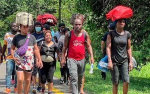 Tercera caravana migrante sale de Chiapas con rumbo a la frontera con EU