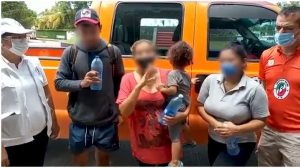 Venezolana localiza a su hija de 3 años extraviada en el operativo anti caravanas en Huixtla 