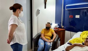 Visita Zepeda Soto a policías que resultaron lesionados al frustrar robo en Tapachula