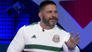 “Ya llegó papá” así fue el conmovedor regreso de David Páramo a la televisión