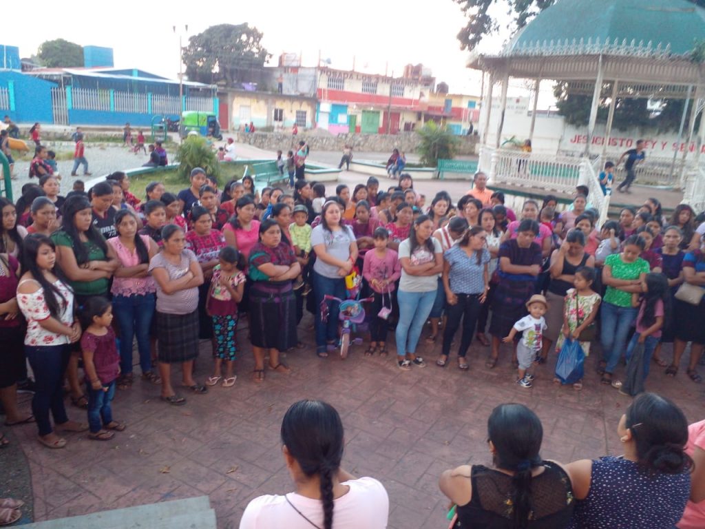 Exigen clases presenciales en escuela primaria de El Bosque