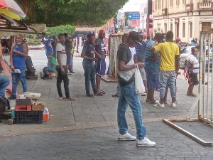 Regreso de migrantes haitianos a Tapachula preocupa al sector comercial e industrial 