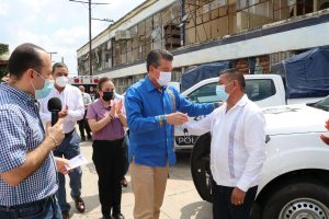 Entrega Rutilio Escandón patrullas y equipos a policías municipales de la Costa y el Soconusco