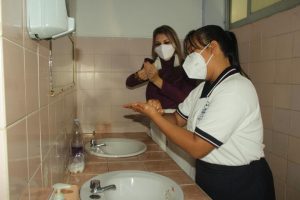 En el inicio de clases del COBACH en Tapachula, se aplican medidas de protección a la salud