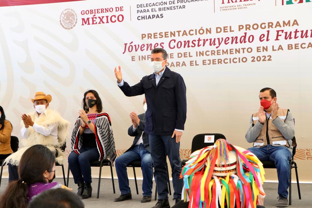 Rutilio Escandón encabeza presentación de Jóvenes Construyendo el Futuro y anuncia aumento en becas