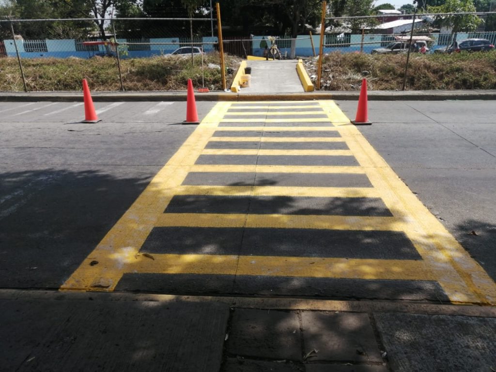 Se realiza la señalización de cruces peatonales en Tapachula para fomentar la educación vial