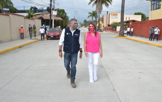 Supervisan obras de pavimentación hidráulica y de mercado en Tapachula y Puerto Madero