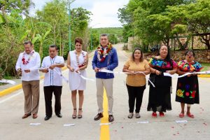 En Tuxtla Gutiérrez, Rutilio Escandón inaugura calles de la colonia Paulino Aguilar