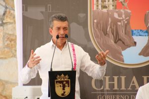 Entrega Rutilio Escandón recursos a chiapanecas emprendedoras en situación de vulnerabilidad