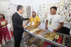 Inaugura Rutilio Escandón XXVII Expo Ámbar de Chiapas, en el Monumento a la Revolución, en la CDMX