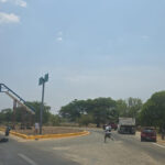 Accidente-entre-motocicleta-y-automo¦uvil-deja-un-lesionado-en-la-vi¦ua-Tonala¦u1