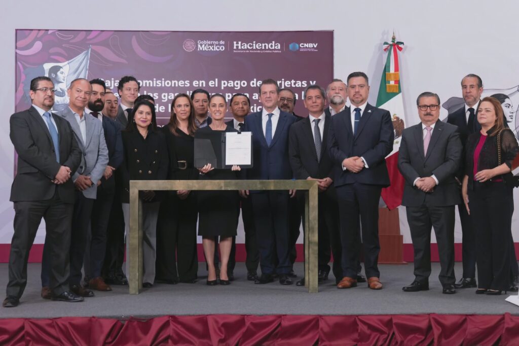 El-objetivo-es-apoyar-la-economía-de-las-familias-mexicanas-Presidenta-Claudia-Sheinbaum-firma-acue