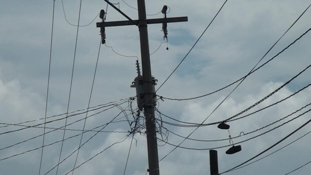 Fallas-y-daños-por-el-suministro-de-electricidad-causa-onerosos-gastos-familiares