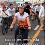 Estamos construyendo y rehabilitando 78 puentes, 709 km de nuevas carreteras y 135 caminos artesanales. Además, estamos quitando los baches de la red carretera federal.
