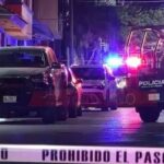 Tuxtla Gtz. Una mujer sin vida en una camioneta, con heridas de bala, en la colonia San Cayetano.