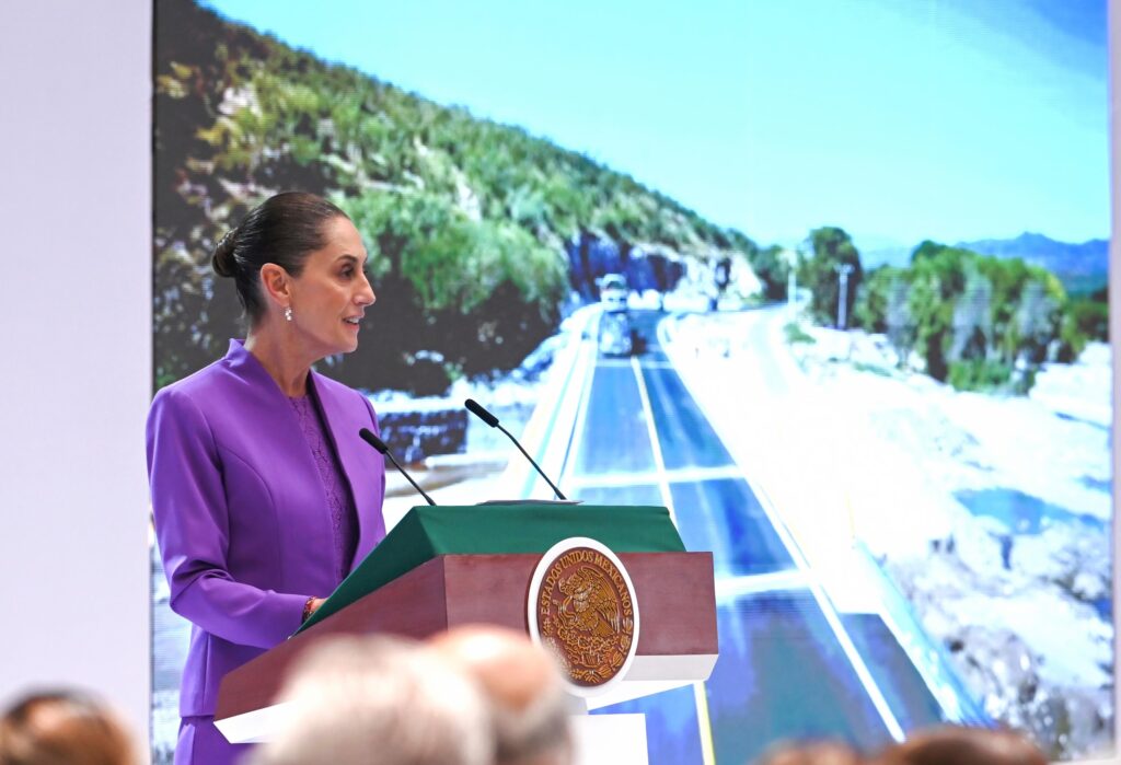 FOTOS SEGUNDO INFORME DE GOBIERNO (9)