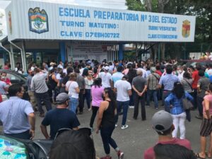 Padres-de-la-Prepa-3-de-Tapachula-piden-rendición-de-cuentas-por-más-de-10-mdp-desaparecidos