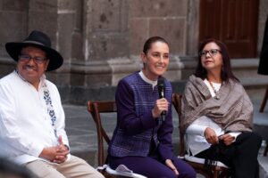 FOTOS En el día de la Resistencia Indígena presidenta Claudia Sheinbaum anuncia que a petición de los Pueblos Originarios y Afromexicano se amplía periodo de consulta de la iniciati (6)