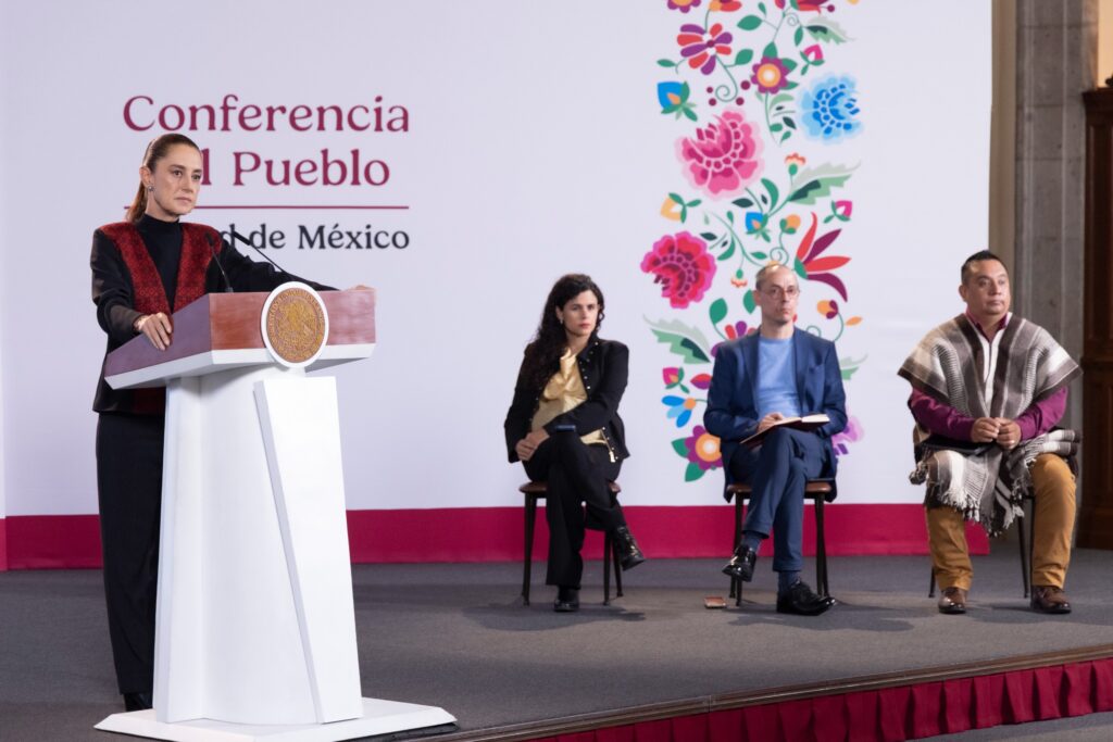 FOTOS Presidenta Claudia Sheinbaum presenta decreto para garantizar que plataformas digitales sean espacios seguros para niñas (4)
